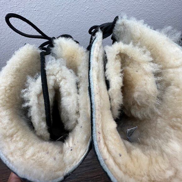 UGG Tularosa Black Suede Lace Up Sheepskin Tall Boots Women's Size 8 5190 - Picture 9 of 10